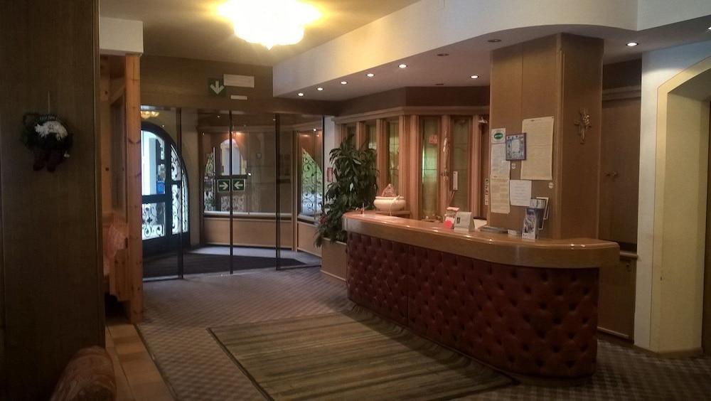 Scoiattolo Hotel 3*